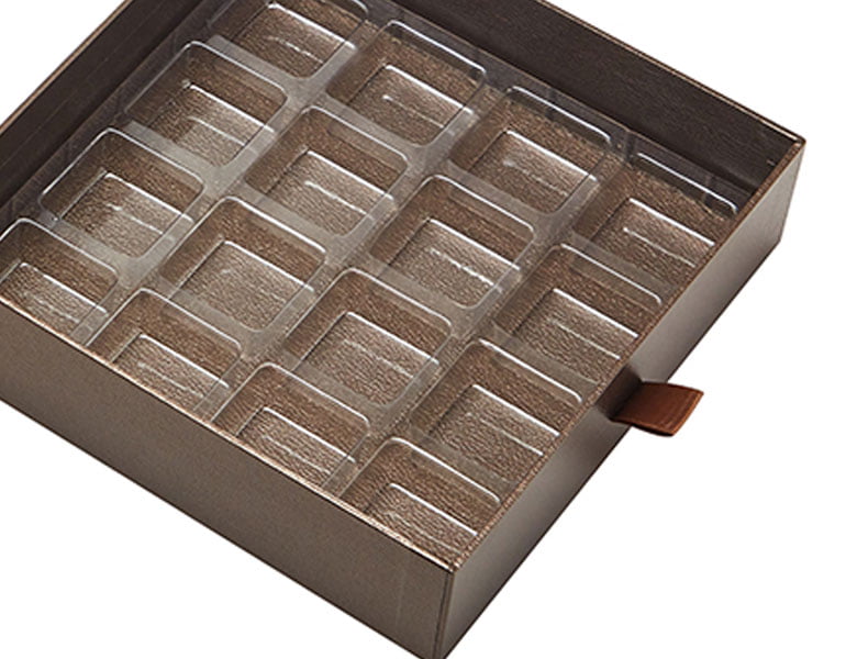 Formed PET blister insert for custom packaging boxes